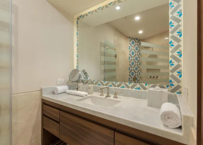 Beachfront 2 Bdrm In Exclusive Diamante Golf Apartahotel Cabo San Lucas