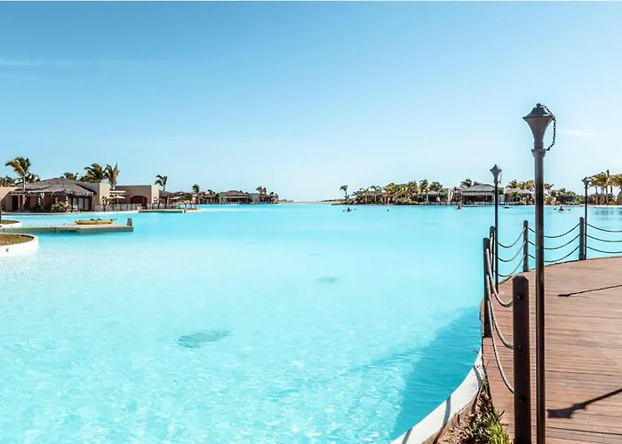 Beachfront 2 Bdrm In Exclusive Diamante Golf